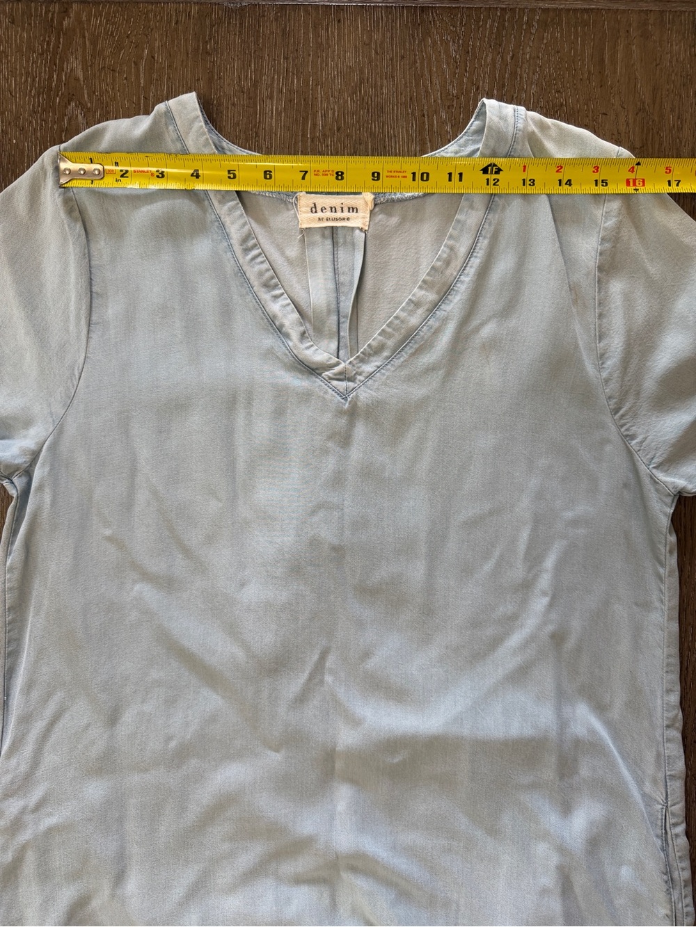 Denim V-Neck Short Sleeve Dress With Pockets - Picture 13 of 14